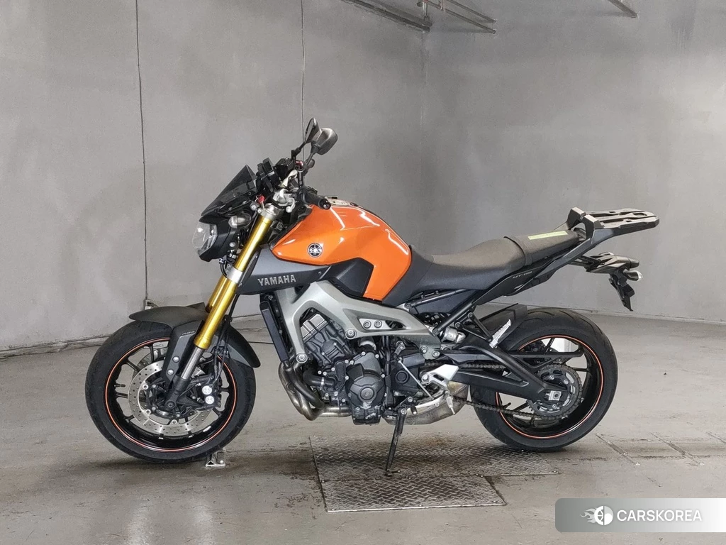 Проданный Yamaha MT-09 2015 из Японии