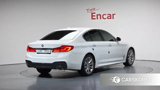 BMW 5 Series (G30) id 3357171 из Кореи 12