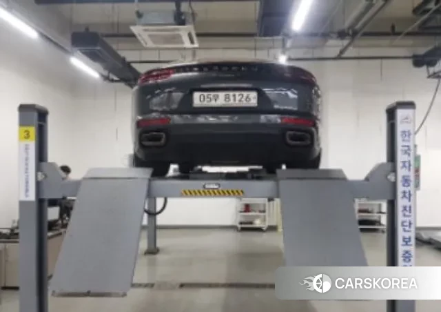 Porsche Panamera (971) 2018 Серый из Кореи, фото 2