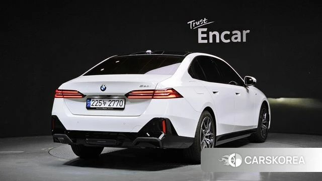 BMW 5 Series (G60) id 4413954 из Кореи 12