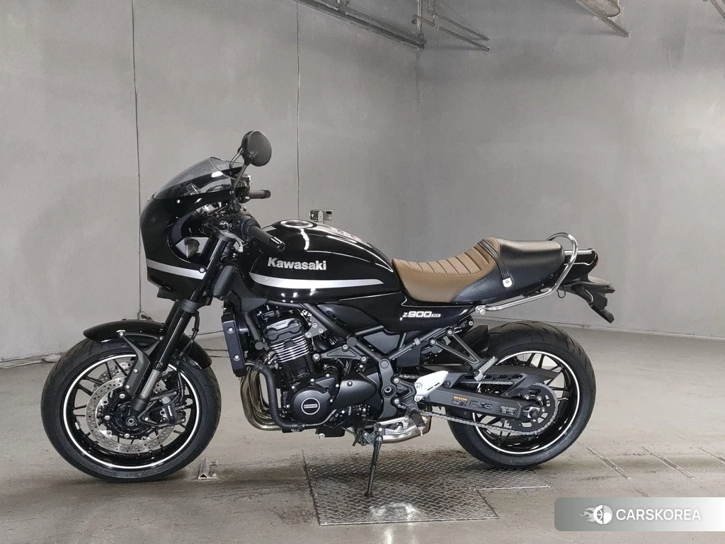 Проданный Kawasaki Z900RS CAFE 2021 из Японии