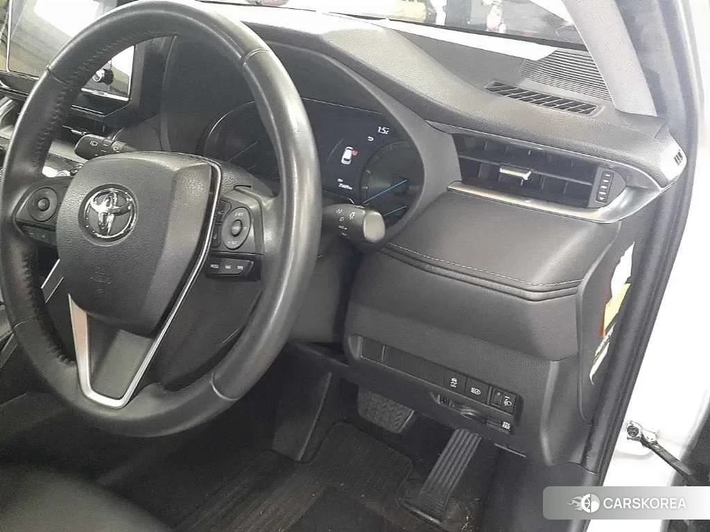 Toyota Harrier 2023 из Японии, фото 2