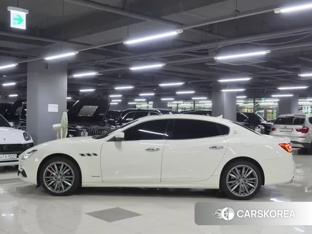 Maserati Quattroporte id 3412266 из Кореи 9