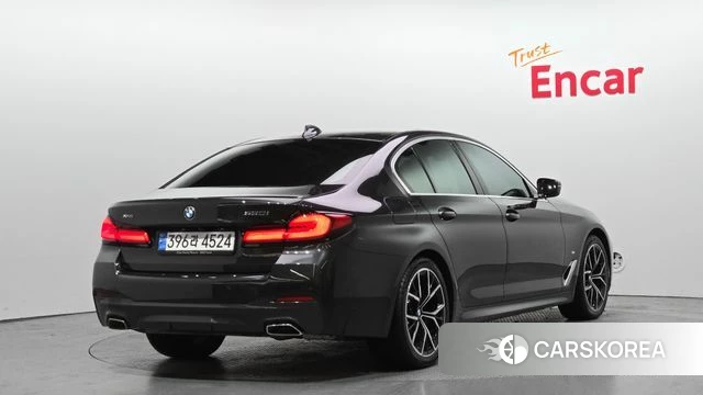 BMW 5 Series (G30) id 3910076 из Кореи 12