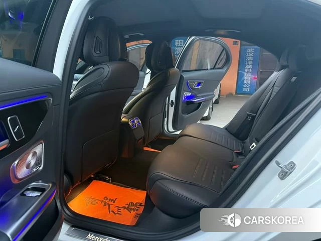 Mercedes-Benz Class C 2024 Белый из Китая, фото 2