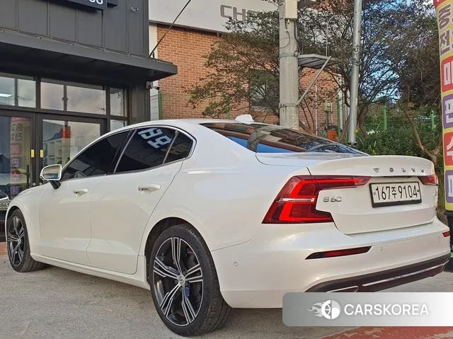 Volvo S60 3rd generation 2020 Белый из Кореи, фото 4