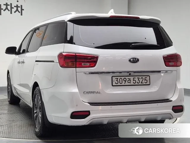 Kia The New Carnival id 3656699 из Кореи 10