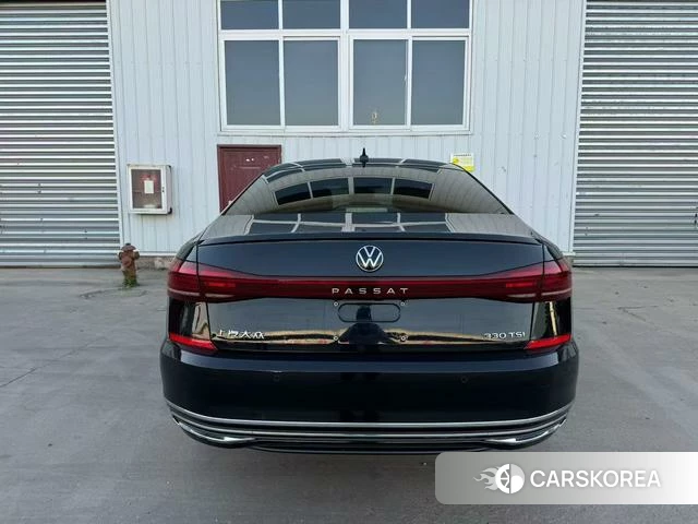 Volkswagen Passat 2022 Черный из Китая, фото 2