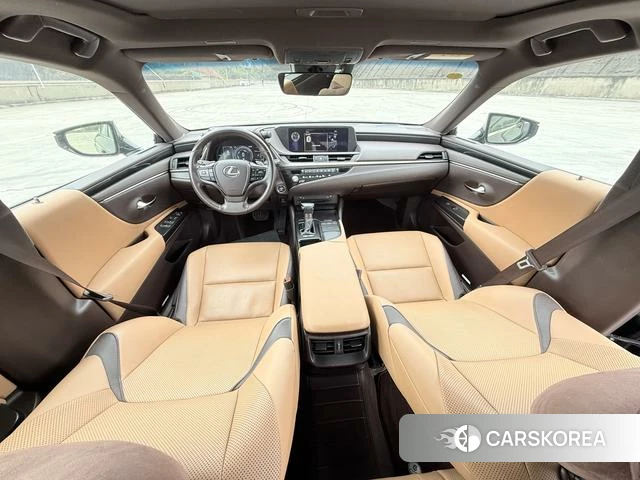 Lexus ES id 4274693 из Китая 9