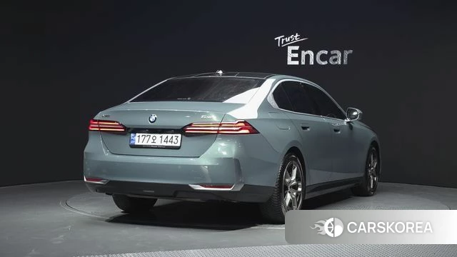 BMW 5 Series (G60) id 3786615 из Кореи 12