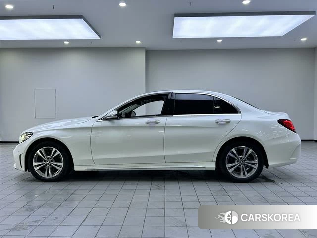 Mercedes-Benz Class C 2021 Белый из Китая, фото 4