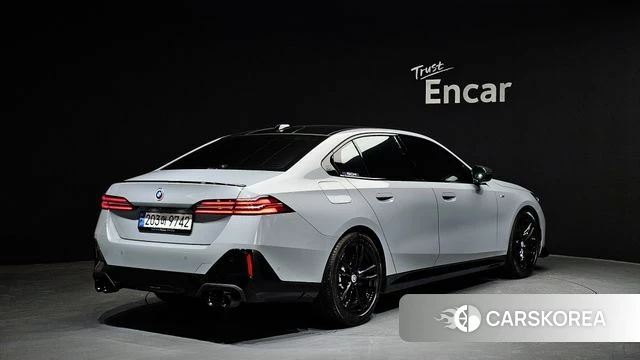 BMW 5 Series (G60) id 3838185 из Кореи 12