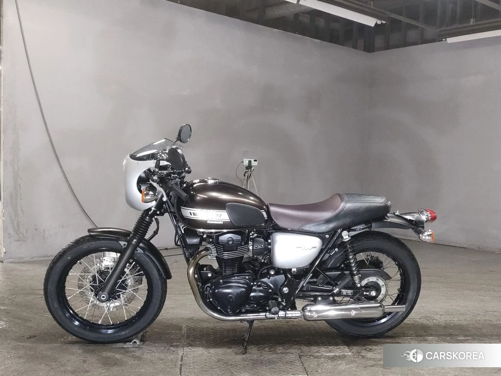 Проданный Kawasaki W800 CAFE 2019 из Японии