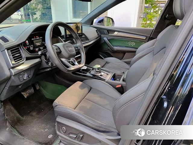 Audi Q5L Sportback 2023 Черный из Китая, фото 2