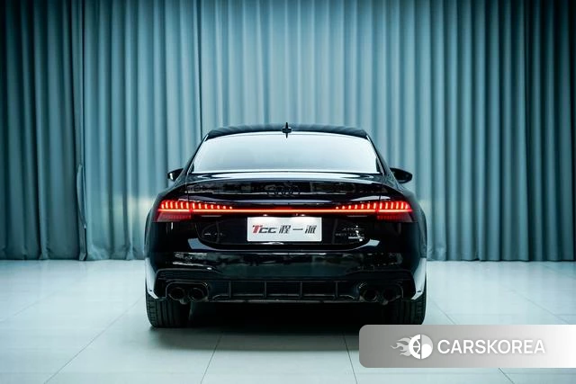 Audi A7L 2024 Черный из Китая, фото 2
