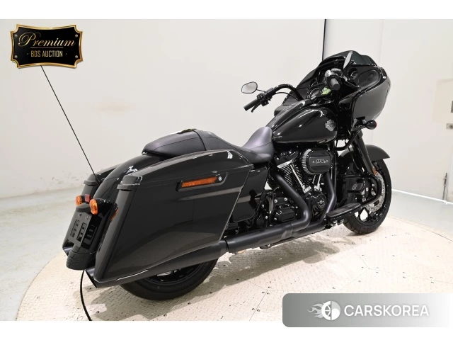 Проданный Harley-Davidson Road Glide FLTRXS1870 2024 из Японии