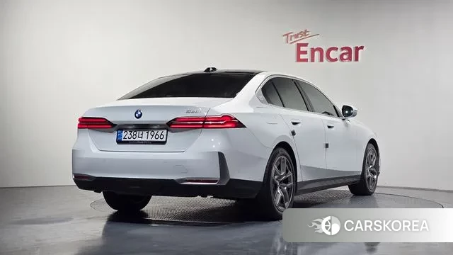 BMW 5 Series (G60) id 3554832 из Кореи 12