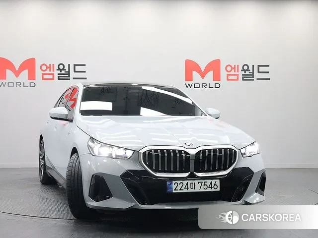 BMW 5 Series (G60) id 3431533 из Кореи 12