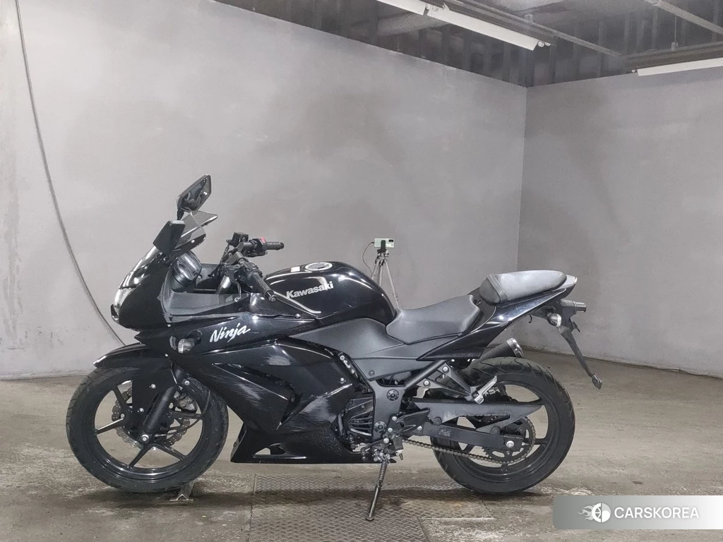Проданный Kawasaki NINJA 250R 2012 из Японии