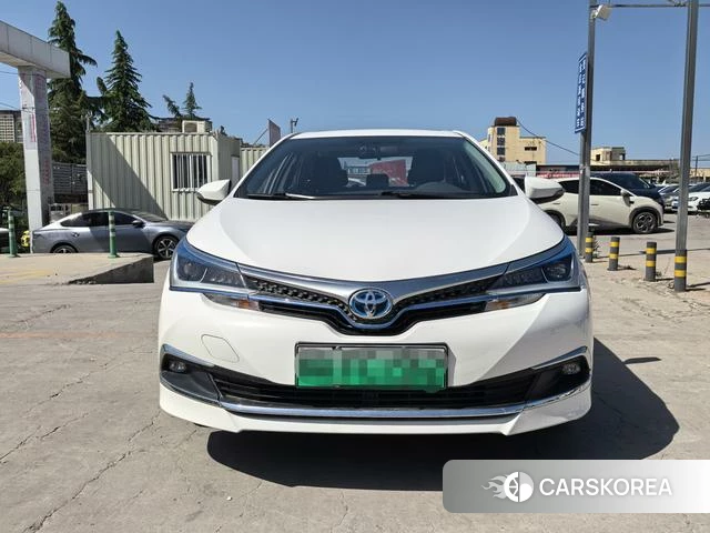 Toyota Corolla dual engine E+ 2022 Белый из Китая, фото 2