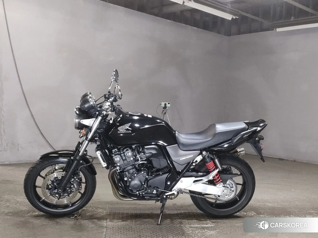 Проданный Honda CB400SF 2020 из Японии, фото 2