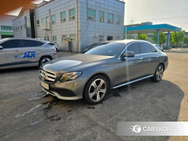 Mercedes-Benz E-Class W213 2019 Серый из Кореи, фото 2