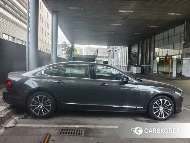 Volvo S90 2025 Темно-серый из Китая, фото 3