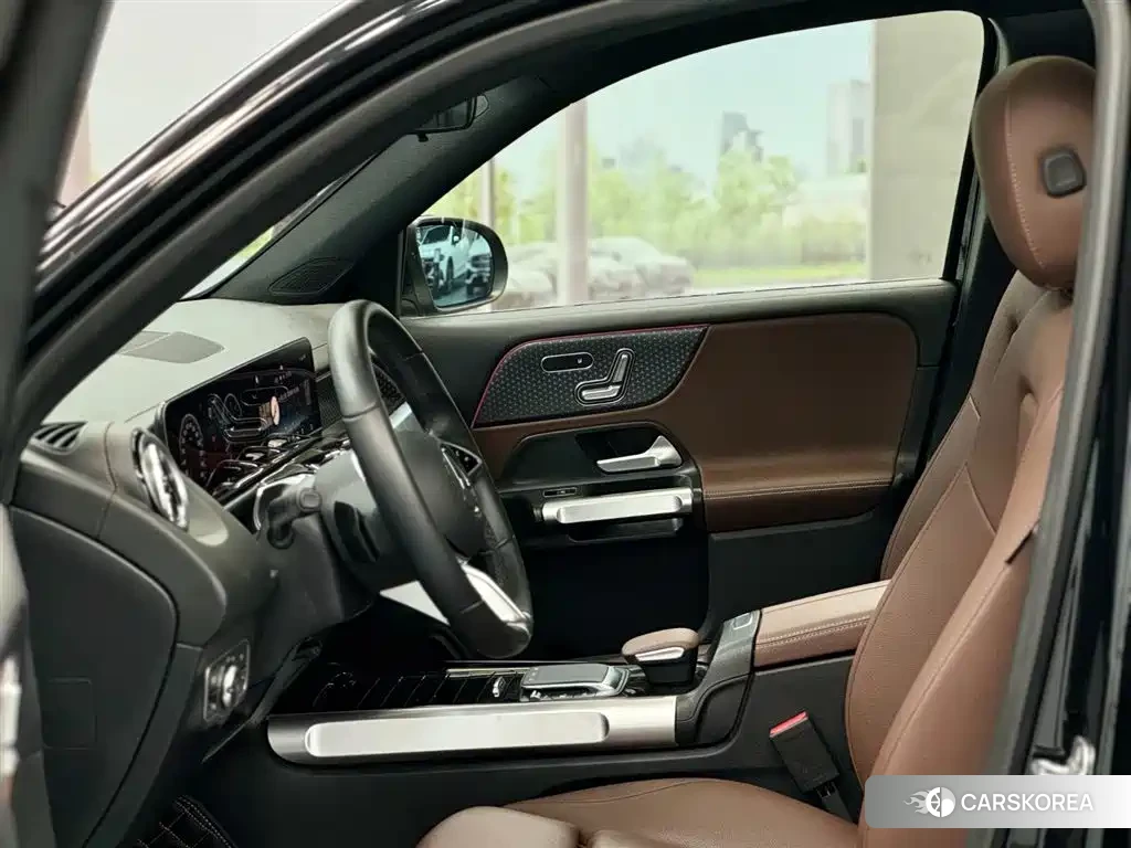 Mercedes-Benz GLB 2024 Черный из Китая, фото 4