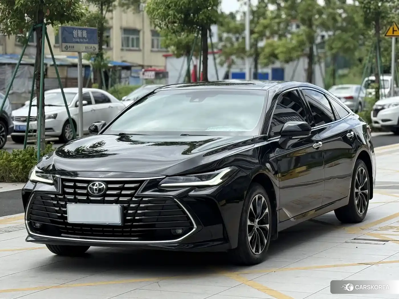 Toyota Avalon 2024 Черный из Китая, фото 5