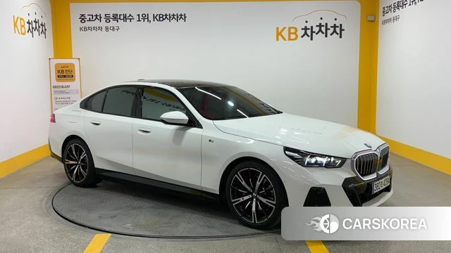 BMW 5 Series (G60) id 4333963 из Кореи 12