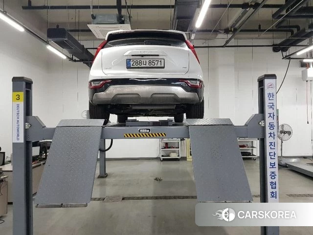 Kia Di Ol Nu Niro 2024 Белый из Кореи, фото 2