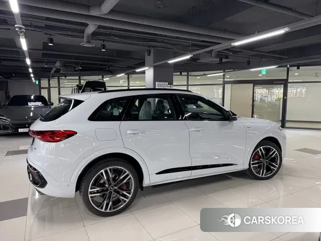 Audi Q5 (80A) 2025 Белый из Кореи, фото 5