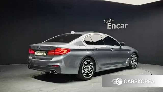 BMW 5 Series (G30) id 3641102 из Кореи 12