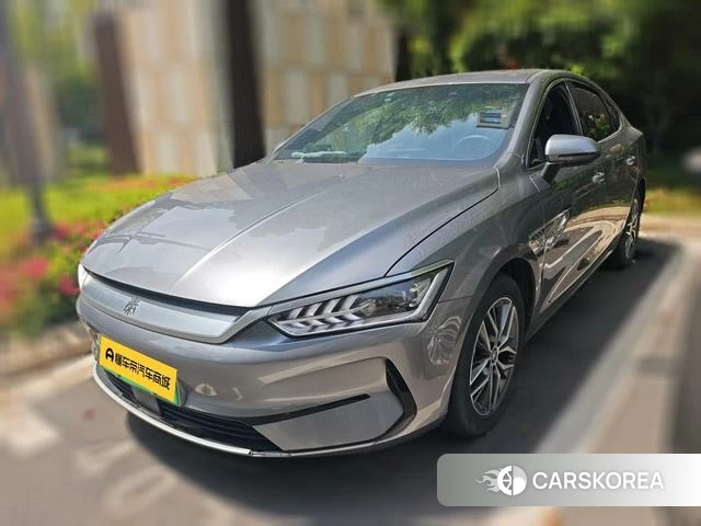 BYD Qin PLUS EV 2023 Темно-серый из Китая, фото 2