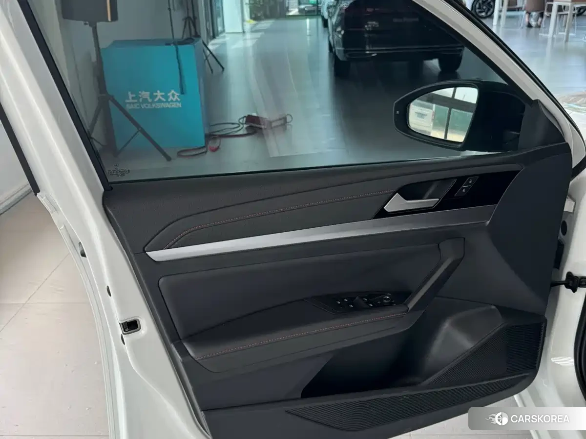 Volkswagen Lavida id 4600649 из Китая 10
