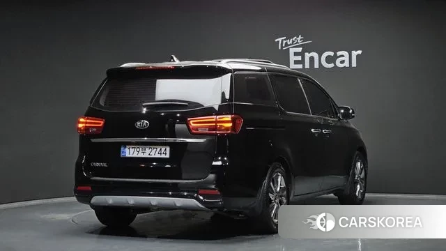 Kia The New Carnival id 2345636 из Кореи 12