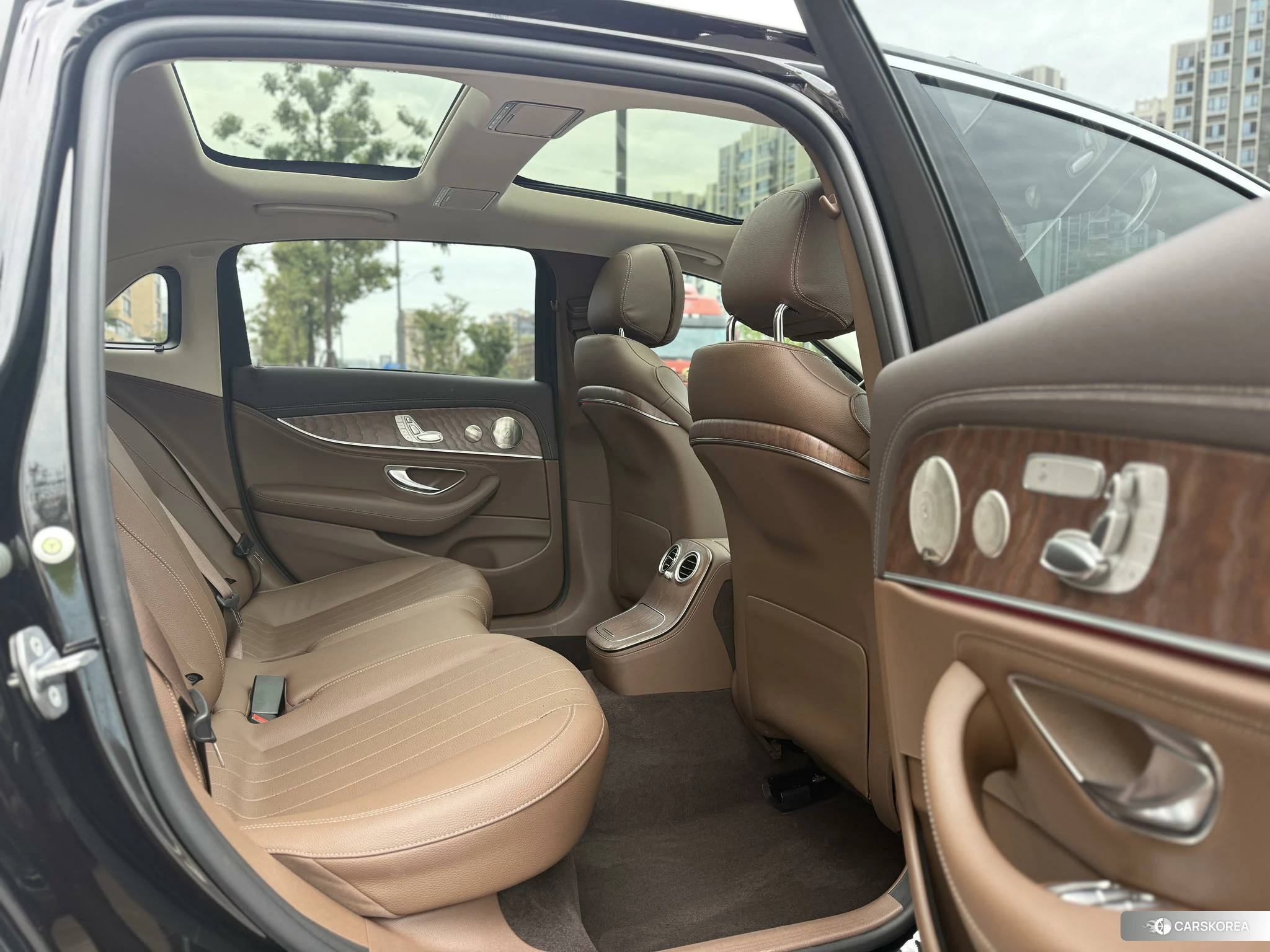 Mercedes-Benz E-class id 4440680 из Китая 11
