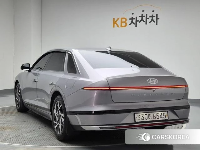 Hyundai Grandeur (GN7) id 4400996 из Кореи 10