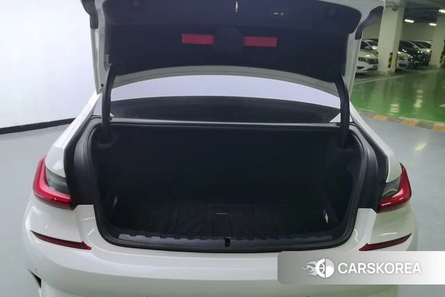 BMW 3 series id 3784645 из Китая 9