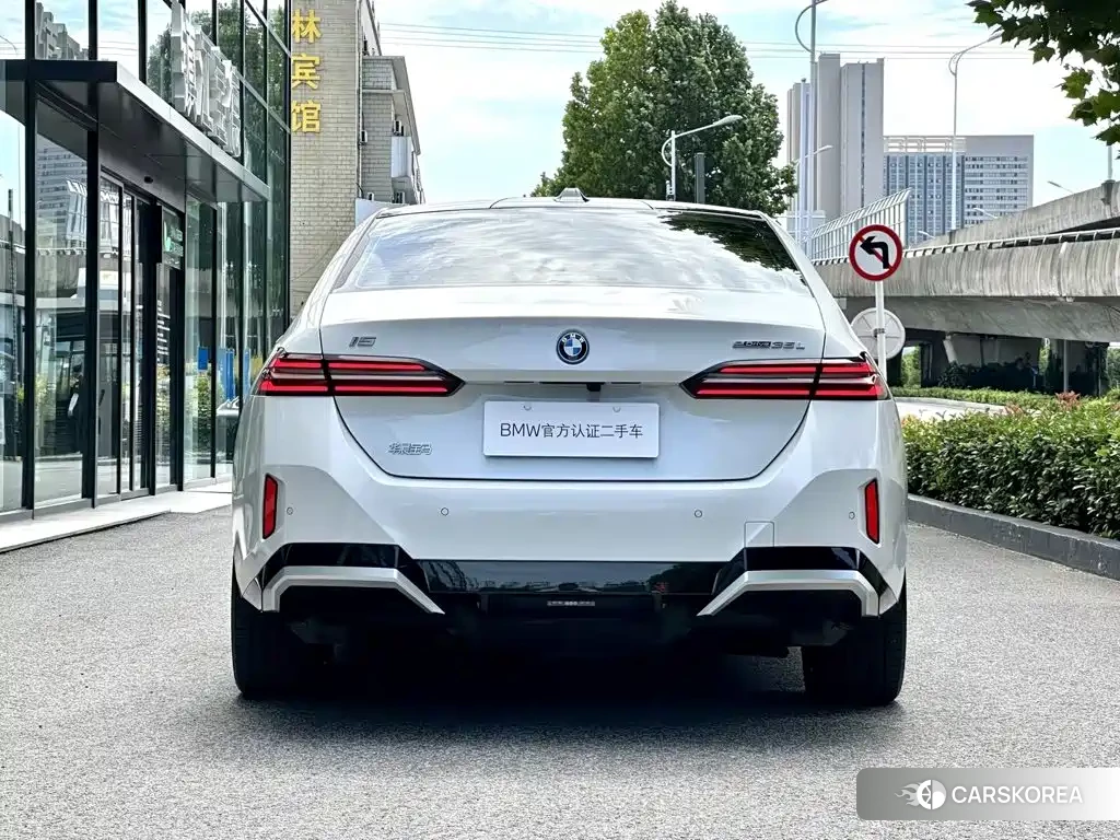 BMW i5 2024 Белый из Китая, фото 6