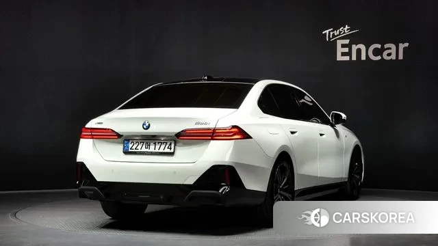 BMW 5 Series (G60) id 3431669 из Кореи 12