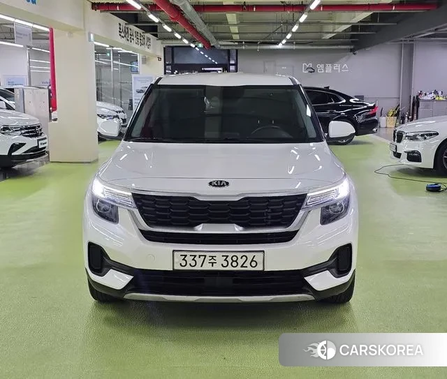 Kia Seltos 2021 Белый из Кореи, фото 4