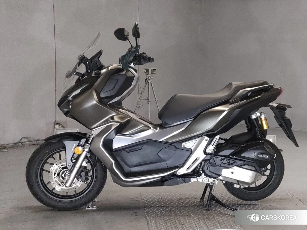 Проданный Honda ADV150 2019 из Японии, фото 2