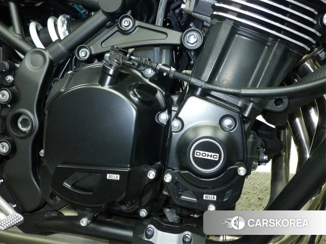 Engine photo
