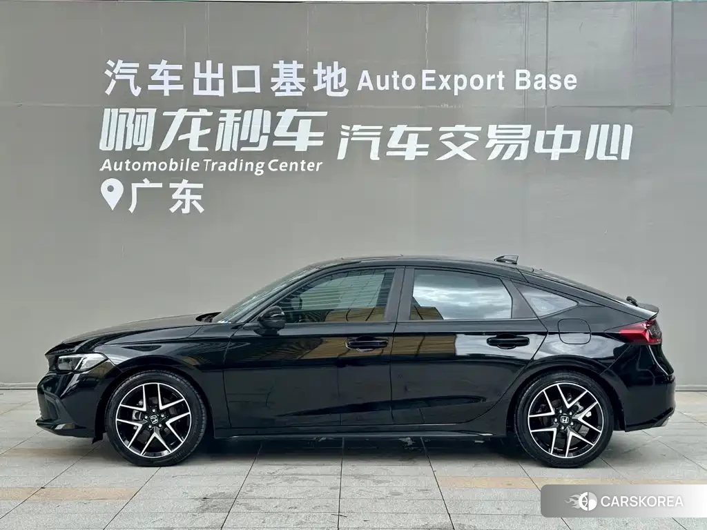 Honda Civic 2024 Черный из Китая, фото 6