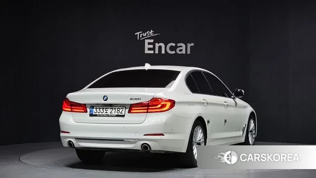 BMW 5 Series (G30) id 3692062 из Кореи 12