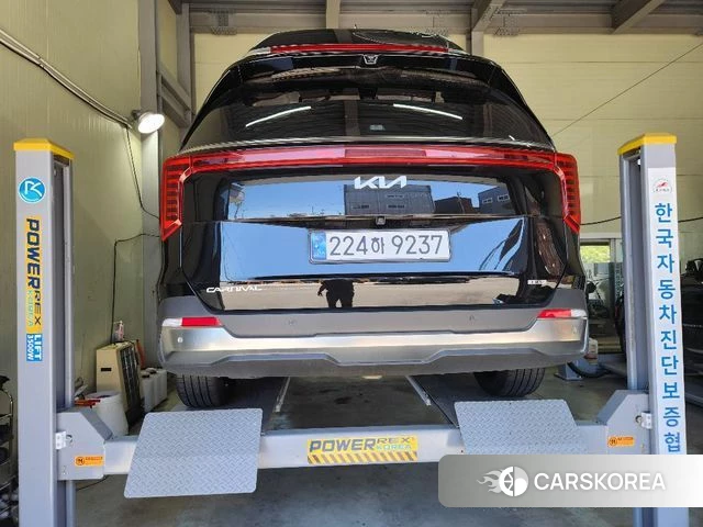 Kia The New Carnival 4th Generation 2025 Черный из Кореи, фото 2