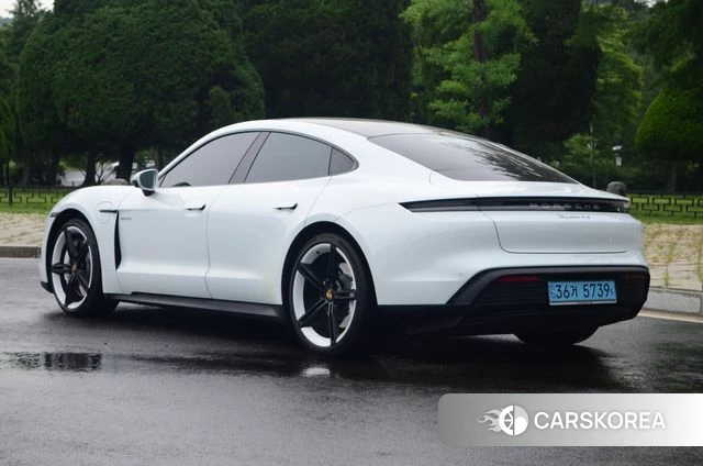 Porsche Taycan id 4535345 из Кореи 12
