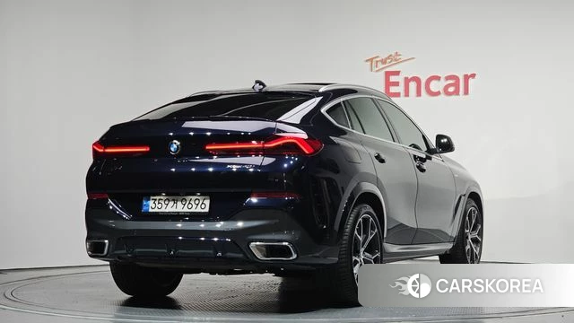 BMW X6 (G06) 2022 Черный из Кореи, фото 4