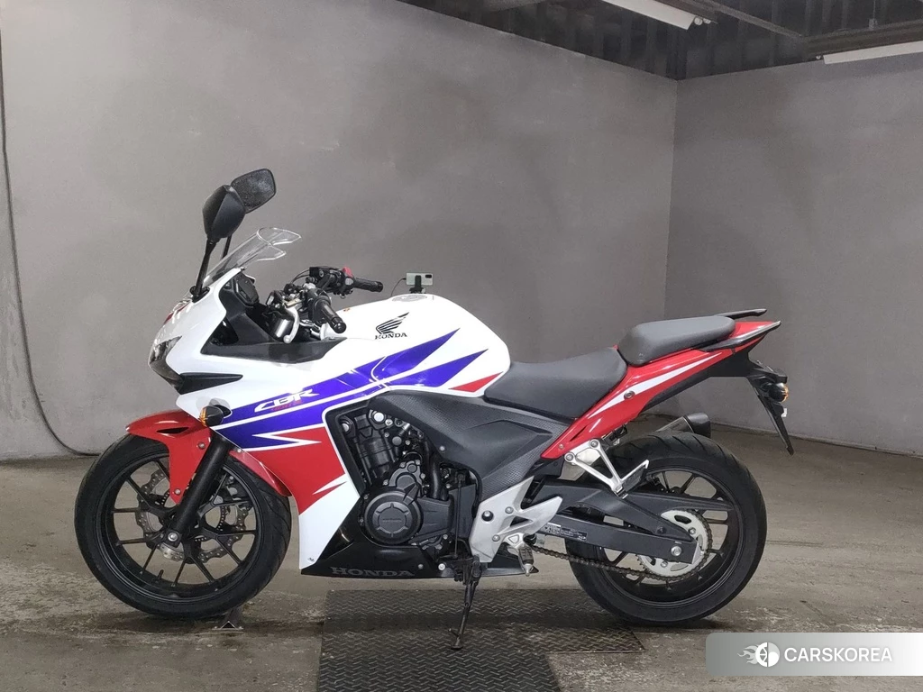 Проданный Honda CBR400R 2014 из Японии, фото 2